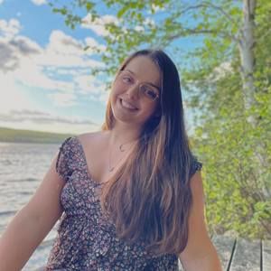 Meet your Posher, Alicia